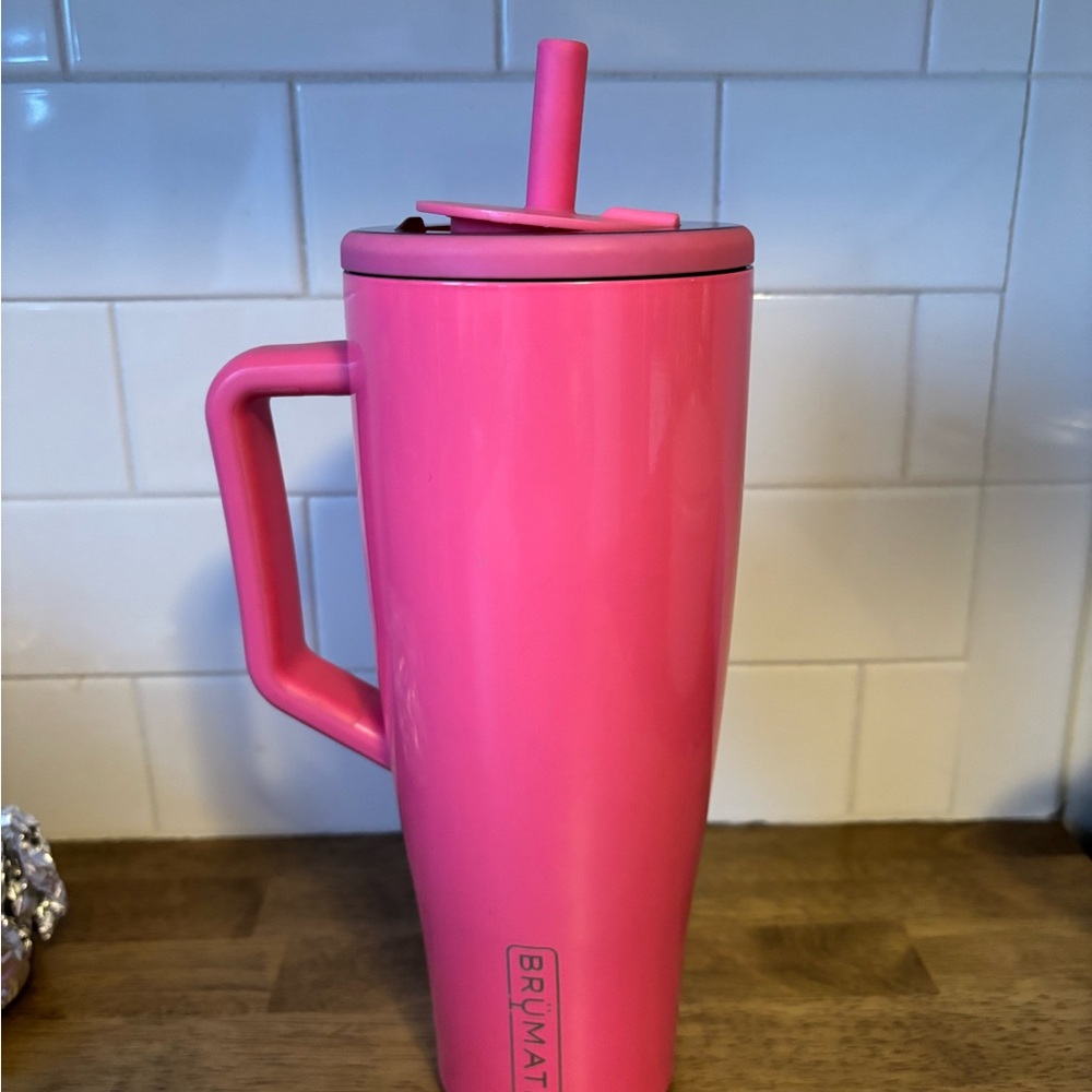 BrüMate Pink Water Bottle